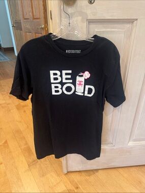 Women's 'Be Bold' Black Graphic Tee